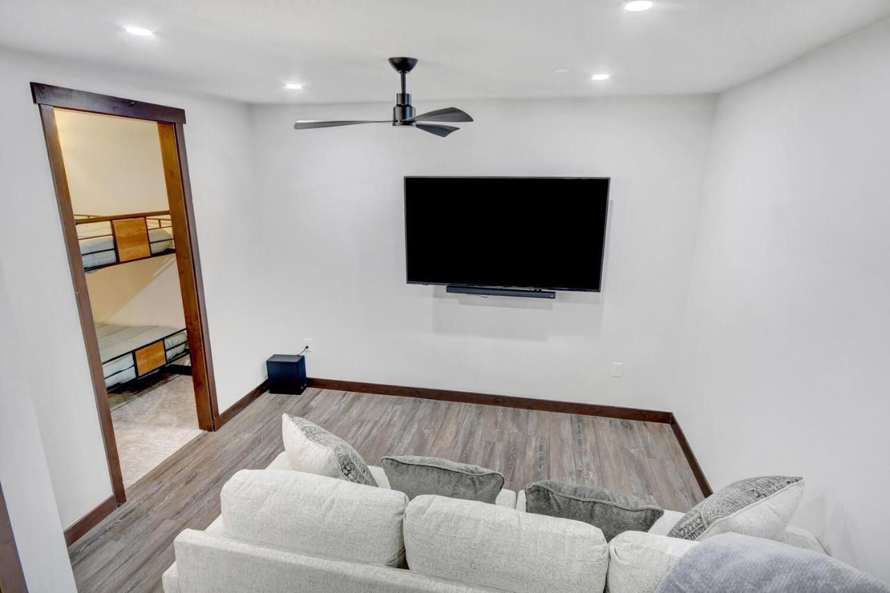 New River Front Luxury Villa #236 With Hot Tub & Great Views - 500 Dollars Of Free Activities & Equipment Rentals Daily 冬季公园 外观 照片